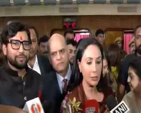 राज मंदिर सिनेमा के 50 साल पूरे होने पर राजस्थान की उपमुख्यमंत्री दीया कुमारी ने कहा, प्रतिष्ठित क्षण राज मंदिर सिनेमा के 50 साल पूरे होने पर राजस्थान की उपमुख्यमंत्री दीया कुमारी ने कहा, प्रतिष्ठित क्षण