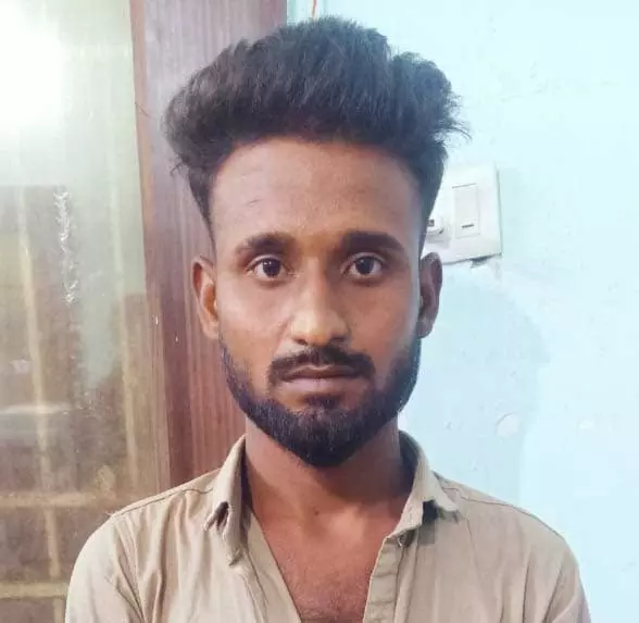 हाथ-पैर बांधकर रेप वीडियो भी बनाया, आरंग का युवक गिरफ्तार हाथ-पैर बांधकर रेप वीडियो भी बनाया, आरंग का युवक गिरफ्तार