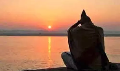 Raviwar Upay: रविवार को आजमाएं ये उपाय, सूर्य देव के आशीर्वाद से जीवन की हर समस्या होगी दूर Raviwar Upay: रविवार को आजमाएं ये उपाय, सूर्य देव के आशीर्वाद से जीवन की हर समस्या होगी दूर