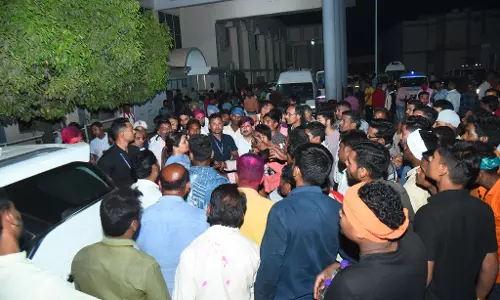 कवर्धा में 2 लोगों की मौत, घायलों का MLA ने जाना हालचाल