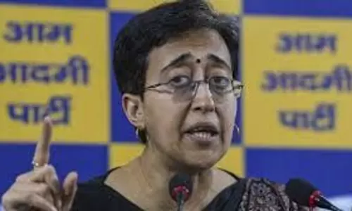 आम आदमी क्लिनिक की महिला कर्मचारी से लूट आम आदमी क्लिनिक की महिला कर्मचारी से लूट