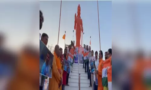 चैंपियंस ट्रॉफी में भारत की जीत के लिए उतारी मां गंगा की आरती, किया हनुमान चालीसा का पाठ