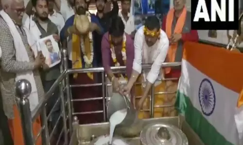 Varanasi में प्रशंसकों ने चैंपियंस ट्रॉफी के फाइनल में भारत की जीत के लिए प्रार्थना की