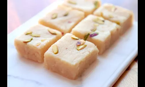 रवा बर्फी रेसिपी रवा बर्फी रेसिपी