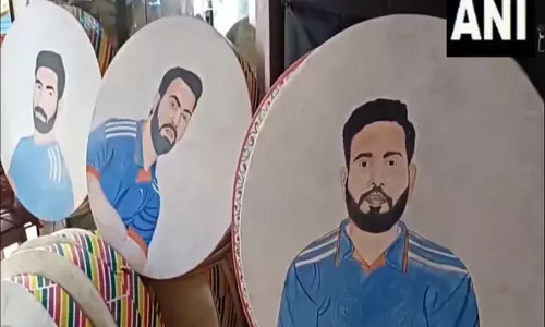 ICC चैंपियंस ट्रॉफी से पहले जोधपुर के कारीगर क्रिकेटर थीम वाले ड्रम बेच रहे