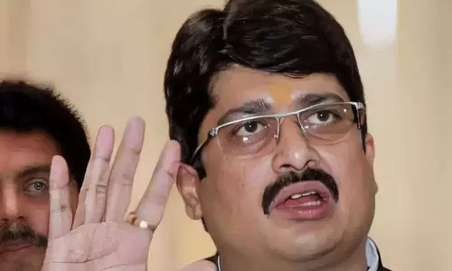 राजा भैया के खिलाफ FIR, जानिए क्यों कसा कानून का शिकंजा