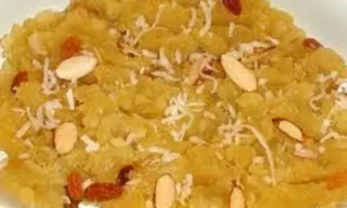 Pineapple Halwa Recipe: वजन घटाने के दौरान लो फैट पाइनएप्पल हलवा है बेस्ट स्वीट डिश, जानें रेसिपी Pineapple Halwa Recipe: वजन घटाने के दौरान लो फैट पाइनएप्पल हलवा है बेस्ट स्वीट डिश, जानें रेसिपी