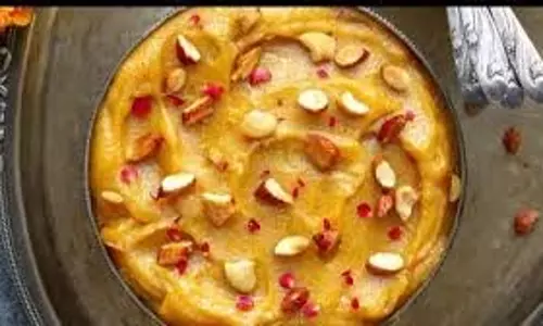 Besan Halwa Recipe: कुछ मीठा खाने का मन हो तो बनाएं बेसन का हलवा, होते हैं ये 5 फायदे Besan Halwa Recipe: कुछ मीठा खाने का मन हो तो बनाएं बेसन का हलवा, होते हैं ये 5 फायदे