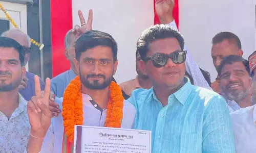 दादा के बाद पिता के बाद पोता, राजनीति में भाग्य दे रहा साथ दादा के बाद पिता के बाद पोता, राजनीति में भाग्य दे रहा साथ