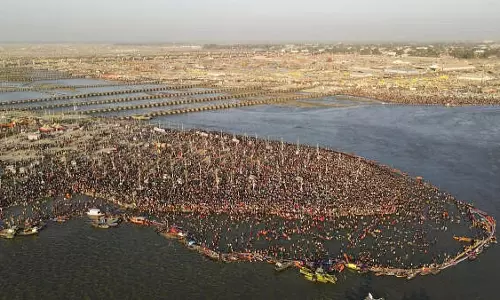 Maha Kumbh संपन्न, लेकिन संगम क्षेत्र में श्रद्धालुओं का आना जारी
