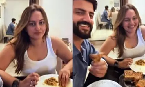 Sonakshi-Zaheer ने डिनर के समय अपने अंदर के मिस्टर एंड मिसेज खिलाड़ी को दिखाया Sonakshi-Zaheer ने डिनर के समय अपने अंदर के मिस्टर एंड मिसेज खिलाड़ी को दिखाया
