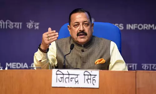 Kathua massacre: केंद्रीय मंत्री ने आतंकी पहलू की ओर इशारा किया, गृह सचिव ने स्थिति की समीक्षा की Kathua massacre: केंद्रीय मंत्री ने आतंकी पहलू की ओर इशारा किया, गृह सचिव ने स्थिति की समीक्षा की