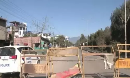Manipur: कुकी-ज़ो समूहों ने अनिश्चितकालीन बंद लागू किया, सामान्य जनजीवन बाधित