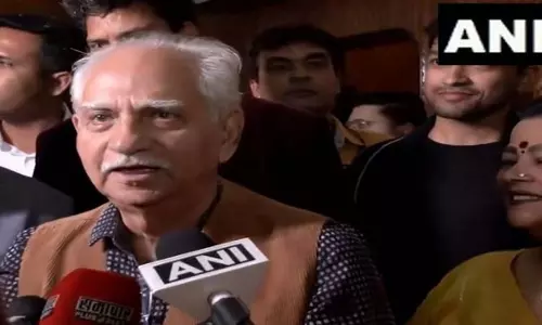 IIFA 2025: शोले की स्पेशल स्क्रीनिंग में शामिल हुए रमेश सिप्पी IIFA 2025: शोले की स्पेशल स्क्रीनिंग में शामिल हुए रमेश सिप्पी