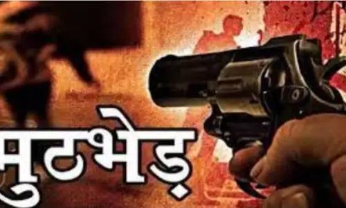 Kasganj: पुलिस ने गौ तस्कर को किया गिरफ्तार , तमंचा बरामद Kasganj: पुलिस ने गौ तस्कर को किया गिरफ्तार , तमंचा बरामद