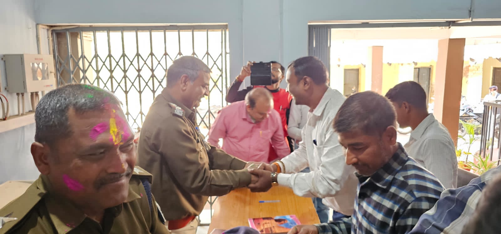 होली के मद्देनजर थानाध्यक्ष ने की शांति समिति की बैठक