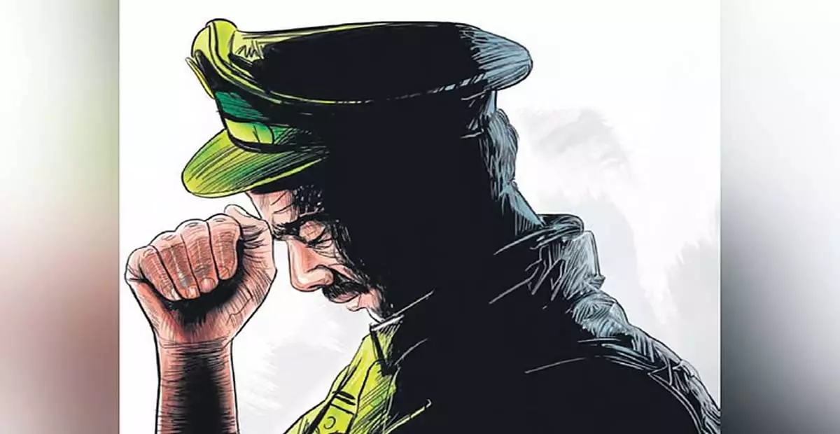 Tamil Nadu: पेरम्बूर थाने से 20 और पुलिसकर्मियों का तबादला Tamil Nadu: पेरम्बूर थाने से 20 और पुलिसकर्मियों का तबादला