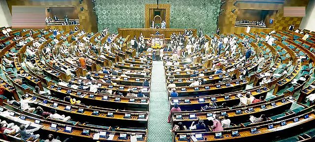 केंद्र सरकार तमिलनाडु से बदला ले रही है: DMK MP ने लोकसभा में कहा केंद्र सरकार तमिलनाडु से बदला ले रही है: DMK MP ने लोकसभा में कहा