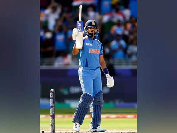 चैंपियंस ट्रॉफी में सफलता के बाद Rohit Sharma ने भारत के साइलेंट हीरो को विशेष रूप से सम्मानित किया चैंपियंस ट्रॉफी में सफलता के बाद Rohit Sharma ने भारत के साइलेंट हीरो को विशेष रूप से सम्मानित किया