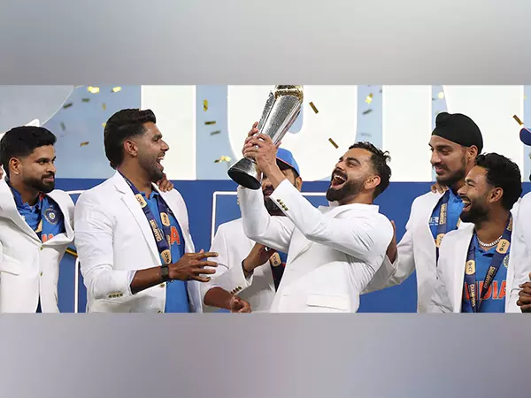 खुश हूं कि हम एक इकाई के रूप में खेलने में सक्षम थे: चैंपियंस ट्रॉफी 2025 का खिताब जीतने के बाद Virat Kohli खुश हूं कि हम एक इकाई के रूप में खेलने में सक्षम थे: चैंपियंस ट्रॉफी 2025 का खिताब जीतने के बाद Virat Kohli