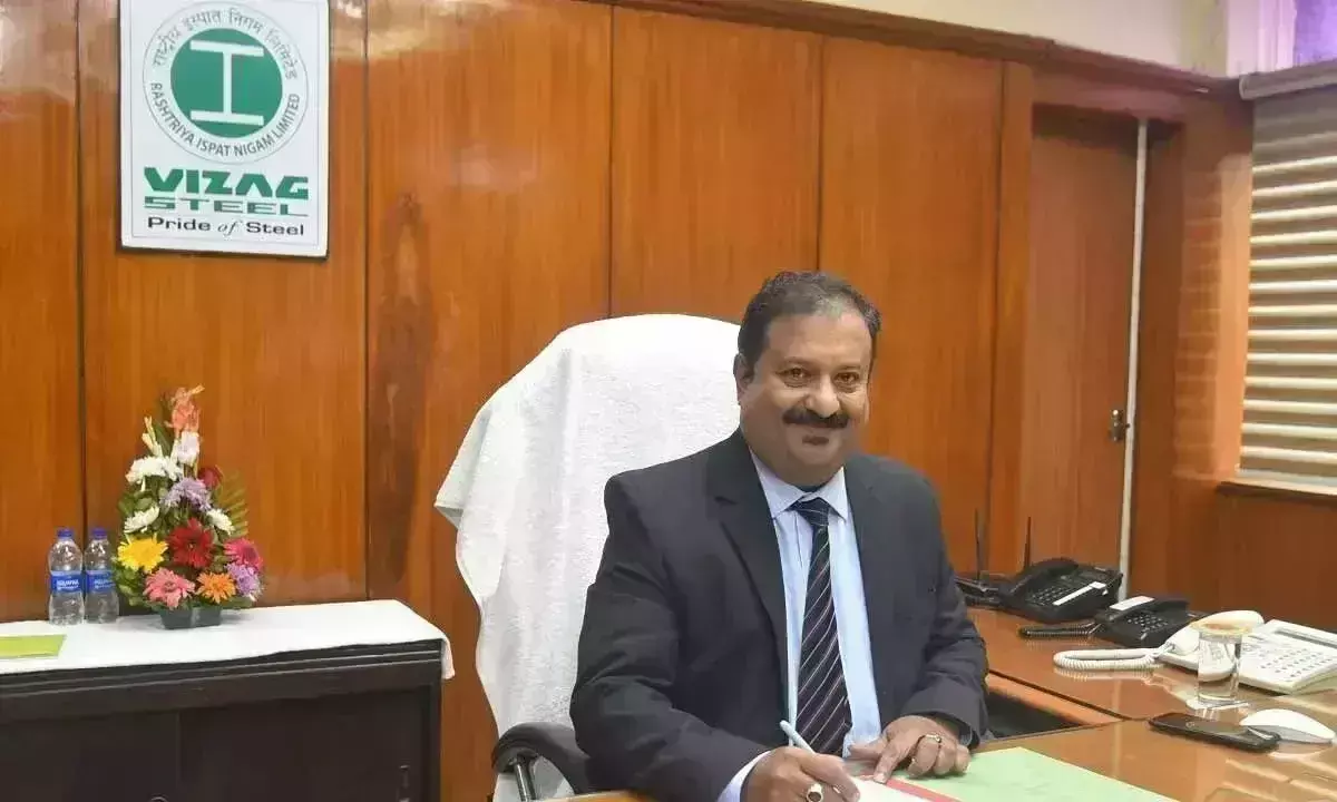 सलीम जी पुरुषोत्तमन ने आरआईएनएल के निदेशक (संचालन) का पदभार संभाला सलीम जी पुरुषोत्तमन ने आरआईएनएल के निदेशक (संचालन) का पदभार संभाला