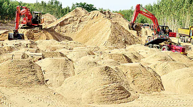 Andhra : मानसून की जरूरतों के लिए 70 लाख टन रेत Andhra : मानसून की जरूरतों के लिए 70 लाख टन रेत