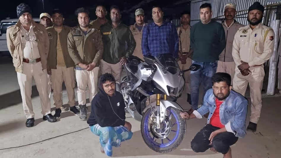 उत्तराखंड निवासी नोनी की चोरी हुई बाइक फकीरगंज में बरामद, दो गिरफ्तार उत्तराखंड निवासी नोनी की चोरी हुई बाइक फकीरगंज में बरामद, दो गिरफ्तार