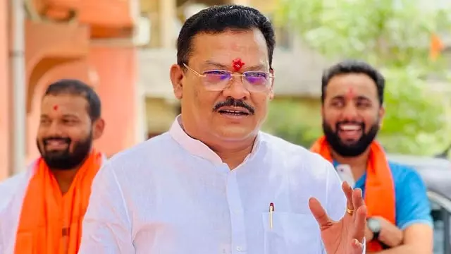 BJP MLC ने छात्रों को वित्तीय सहायता में अनियमितता का आरोप लगाते हुए मंत्री शिरसाट को घेरा BJP MLC ने छात्रों को वित्तीय सहायता में अनियमितता का आरोप लगाते हुए मंत्री शिरसाट को घेरा