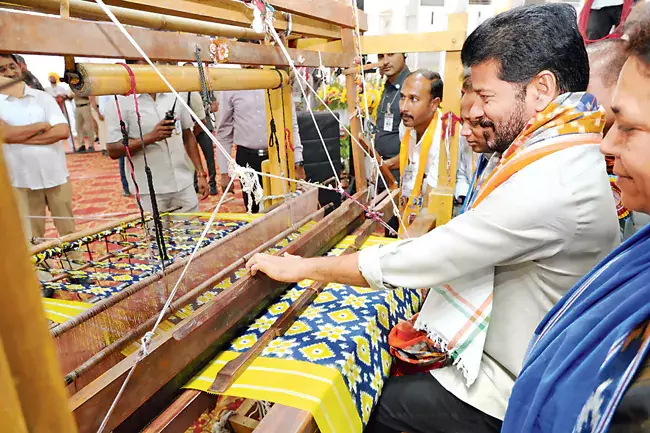 CM Revanth Reddy: पिछड़ी जातियों को 42% आरक्षण से रोकने की साजिश CM Revanth Reddy: पिछड़ी जातियों को 42% आरक्षण से रोकने की साजिश