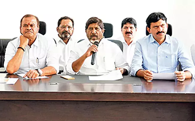 Telangana : गुरुकुलों के लिए 11 हजार करोड़ रुपये Telangana : गुरुकुलों के लिए 11 हजार करोड़ रुपये