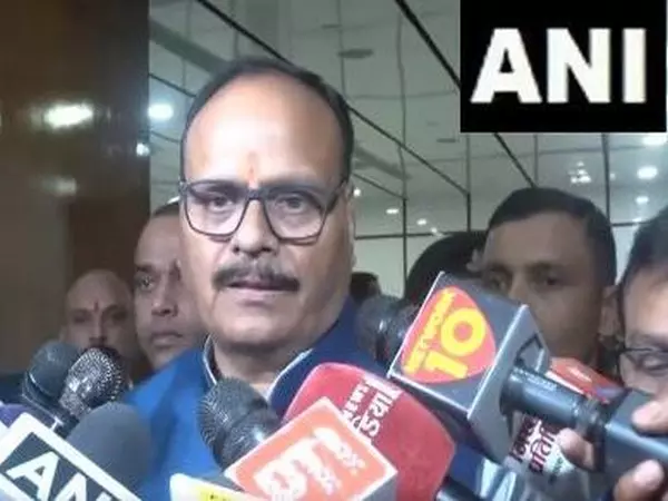 उपमुख्यमंत्री Brajesh Pathak ने राज्य के विकास पर कहा- कानून और व्यवस्था... प्राथमिकता उपमुख्यमंत्री Brajesh Pathak ने राज्य के विकास पर कहा- कानून और व्यवस्था... प्राथमिकता