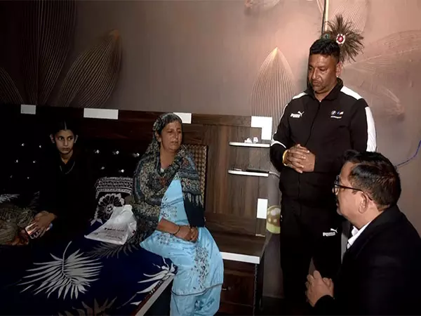 तेलंगाना सुरंग हादसा: मृतक श्रमिक के रिश्तेदारों ने Punjab सरकार से मुआवजा और सहायता की मांग की तेलंगाना सुरंग हादसा: मृतक श्रमिक के रिश्तेदारों ने Punjab सरकार से मुआवजा और सहायता की मांग की