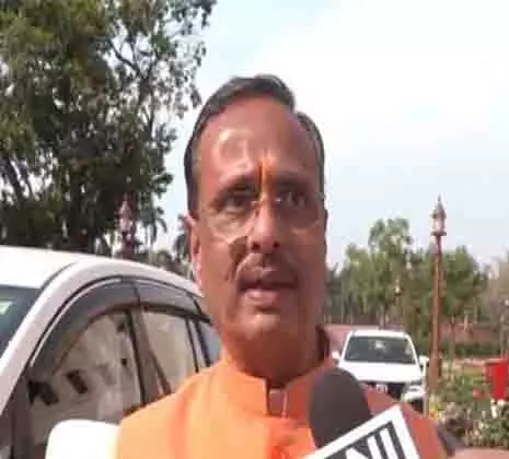 हास्यास्पद...ममता बनर्जी दोबारा सत्ता में नहीं आएंगी: मतदाता सूची मुद्दे पर भाजपा MP दिनेश शर्मा हास्यास्पद...ममता बनर्जी दोबारा सत्ता में नहीं आएंगी: मतदाता सूची मुद्दे पर भाजपा MP दिनेश शर्मा