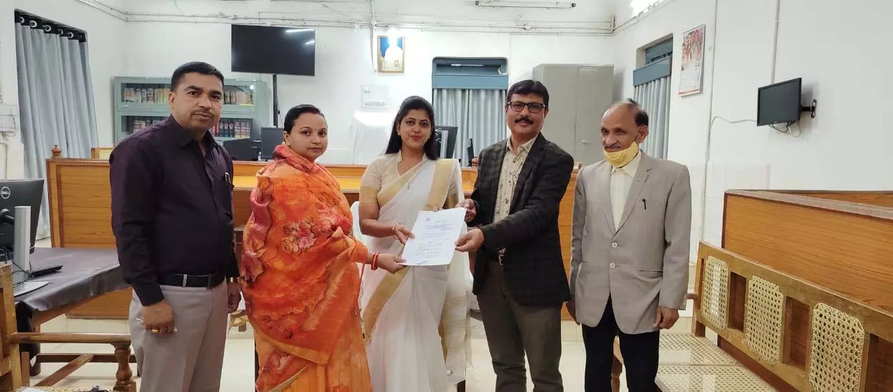 नेशनल लोक अदालत में 2 हजार 229 मामलों का हुआ निराकरण नेशनल लोक अदालत में 2 हजार 229 मामलों का हुआ निराकरण