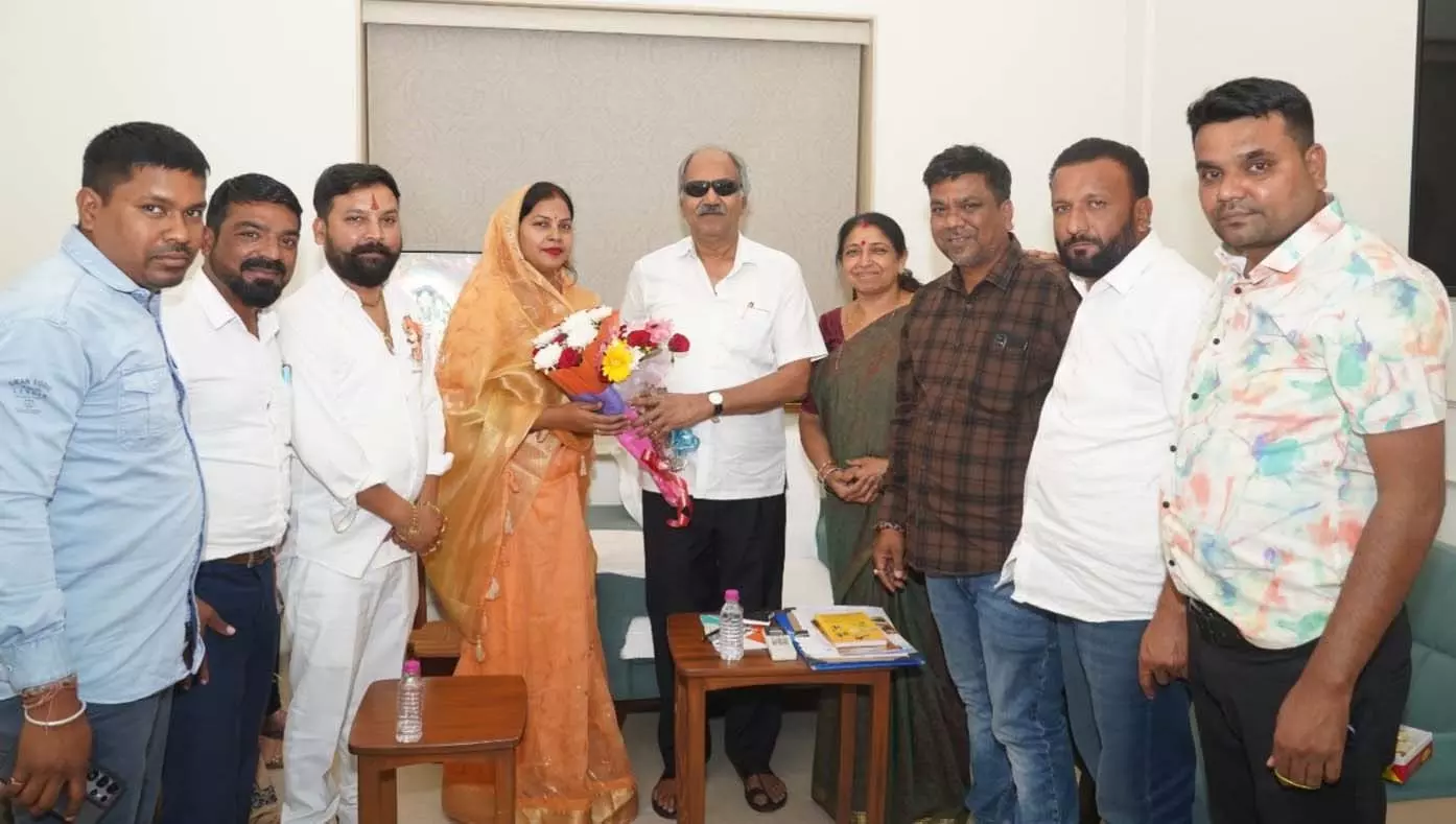 बलौदाबाजार जिला पंचायत के नवनिर्वाचित पदाधिकारियों ने बृजमोहन अग्रवाल से की मुलाकात बलौदाबाजार जिला पंचायत के नवनिर्वाचित पदाधिकारियों ने बृजमोहन अग्रवाल से की मुलाकात