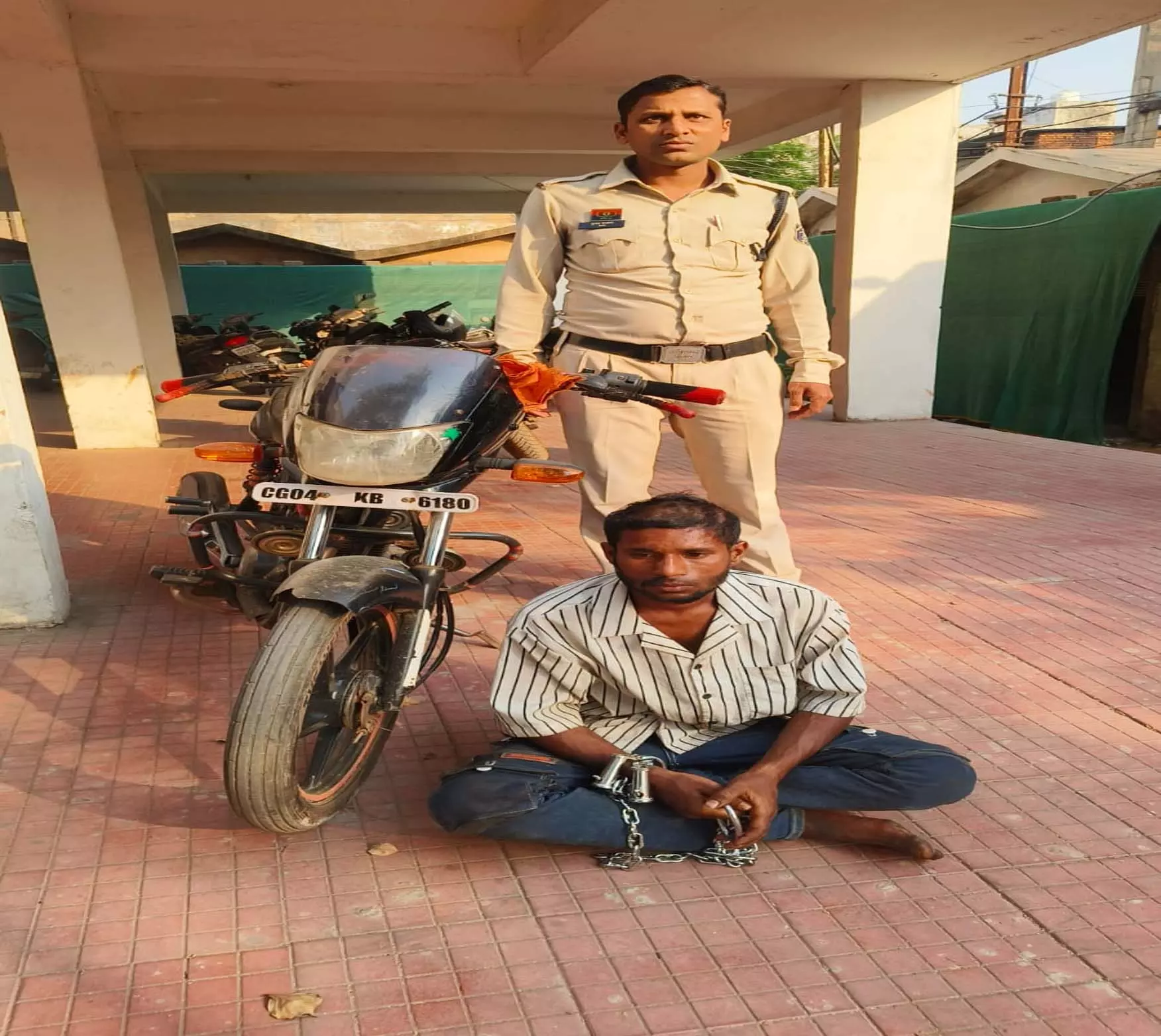 चोरी की बाइक के साथ पकड़ाया आदतन अपराधी अमनदीप गिरफ्तार चोरी की बाइक के साथ पकड़ाया आदतन अपराधी अमनदीप गिरफ्तार