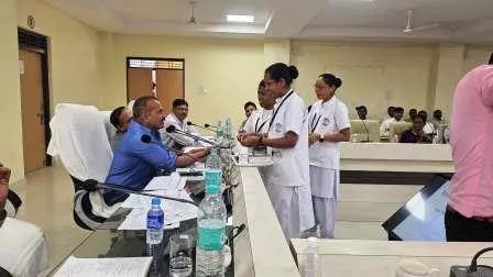 कलेक्टर ने फाइलेरिया उन्मूलन कार्यक्रम अंतर्गत किया दवा सेवन कलेक्टर ने फाइलेरिया उन्मूलन कार्यक्रम अंतर्गत किया दवा सेवन