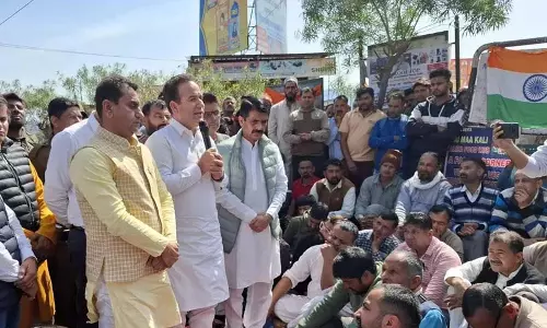 कठुआ की घटना जम्मू में आतंकवाद को पुनर्जीवित करने की गहरी साजिश: भाजपा के सुनील शर्मा कठुआ की घटना जम्मू में आतंकवाद को पुनर्जीवित करने की गहरी साजिश: भाजपा के सुनील शर्मा