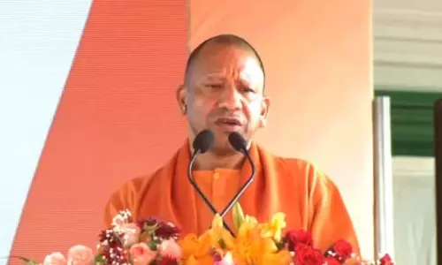 CM योगी आज कैबिनेट बैठक में किसानों और कर्मचारियों को दे सकते है होली गिफ्ट CM योगी आज कैबिनेट बैठक में किसानों और कर्मचारियों को दे सकते है होली गिफ्ट