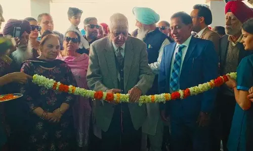 एनआरआई को क्षेत्र के निवासियों की सेवा करनी चाहिए: पूर्व राज्यपाल