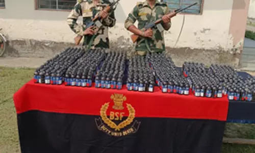 भारत-बांग्लादेश सीमा पर बीएसएफ जवान ने आत्मरक्षा में की फायरिंग, तस्कर घायल