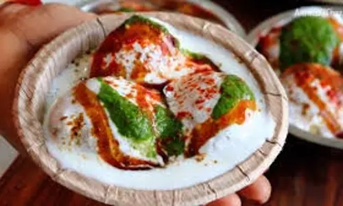 Recipe: इस एक ट्रिक से मूंग दाल दही भल्ले बनेंगे रुई से भी मुलायम