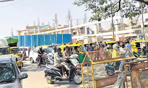 Bengaluru : कैंटोनमेंट रेलवे स्टेशन के नवीनीकरण में देरी, अव्यवस्था की आशंका Bengaluru : कैंटोनमेंट रेलवे स्टेशन के नवीनीकरण में देरी, अव्यवस्था की आशंका