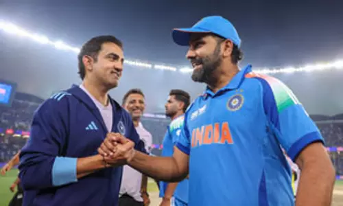 चैंपियंस ट्रॉफी: खिलाड़ी अलग-अलग घर लौटेंगे, गंभीर सोमवार शाम को पहुंचेंगे चैंपियंस ट्रॉफी: खिलाड़ी अलग-अलग घर लौटेंगे, गंभीर सोमवार शाम को पहुंचेंगे