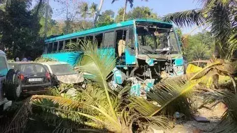 Kottayam: बस अनियंत्रित होकर पुलिया से टकराई , ड्राइवर की मौत