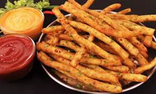 Try करें ये आलू स्नैक्स सिर्फ 5 मिनट में बनकर तैयार Try करें ये आलू स्नैक्स सिर्फ 5 मिनट में बनकर तैयार