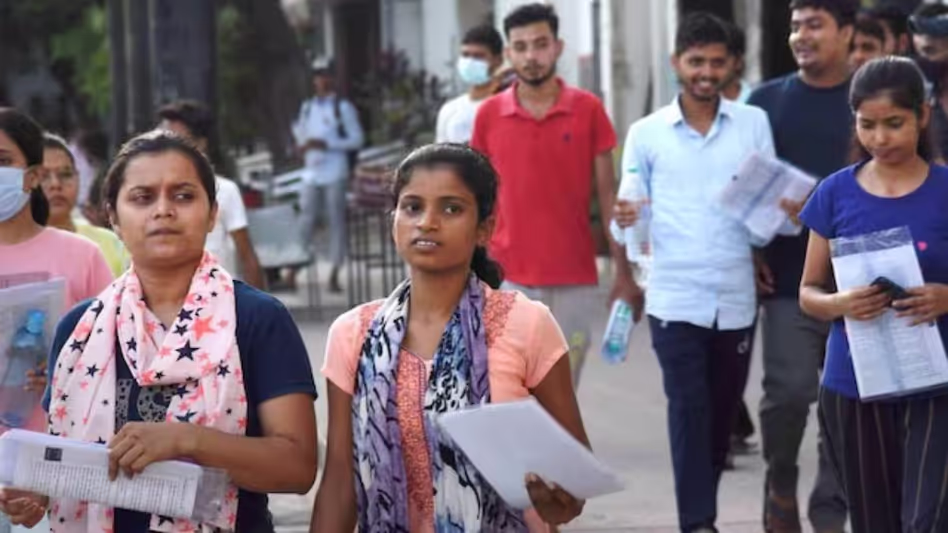 Assam ने गेट पर उम्मीदवारों की बायोमेट्रिक्स सहित सख्त NEET सुरक्षा Assam ने गेट पर उम्मीदवारों की बायोमेट्रिक्स सहित सख्त NEET सुरक्षा