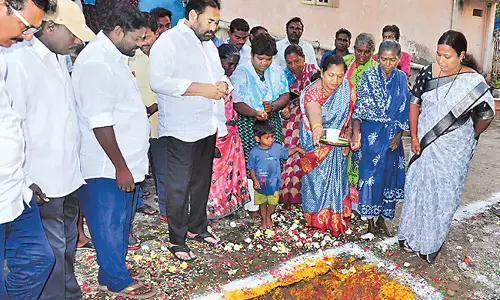 Andhra: नेल्लोर में शिलान्यास मेला Andhra: नेल्लोर में शिलान्यास मेला