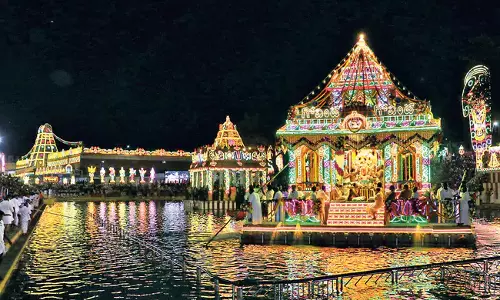 Andhra: श्रीवारी का वार्षिक थेप्पोत्सवम तिरुमाला में बड़े धूमधाम से शुरू हुआ