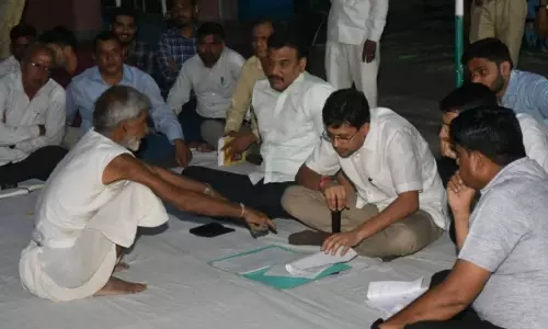 Jalore: जिला कलेक्टर बुधवार को बावतरा ग्राम में करेंगे रात्रि चौपाल Jalore: जिला कलेक्टर बुधवार को बावतरा ग्राम में करेंगे रात्रि चौपाल